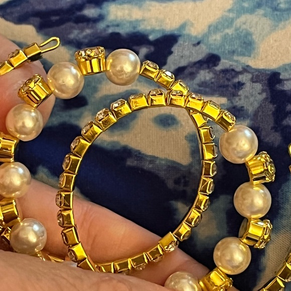 💍New💍 Girls Crystal Pearl Rhinestone Wrap Around Bracelet 💍 - Picture 3 of 8